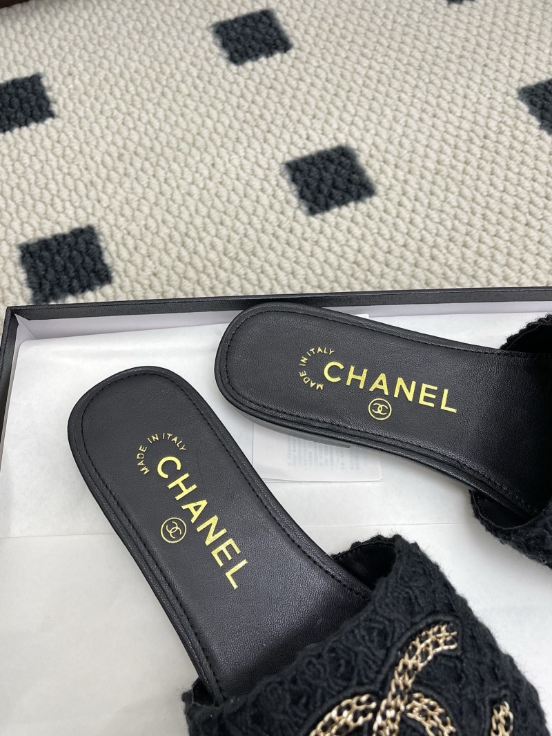 Ch**el slippers